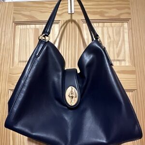 Adorable real coach shoulder bag!